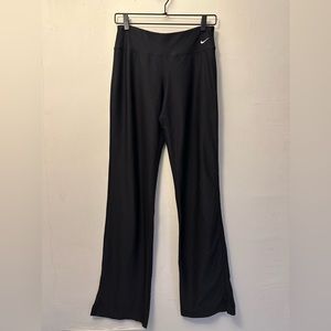 Nike Perfect Fit Pant